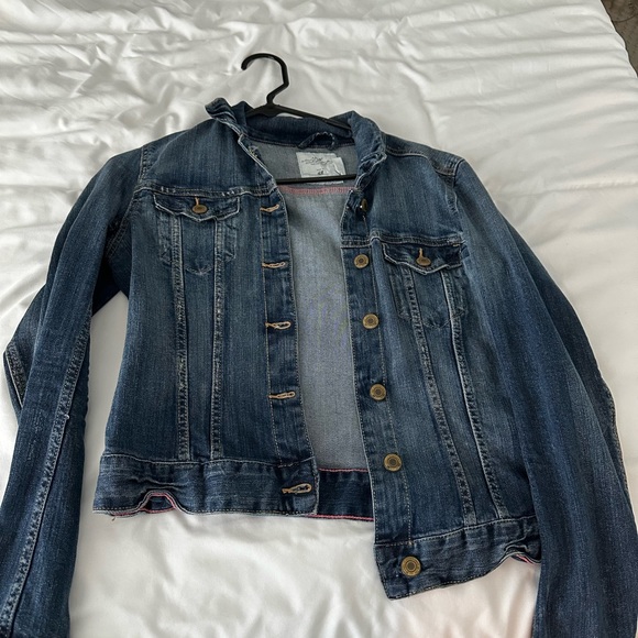 Jean jacket - Picture 1 of 3